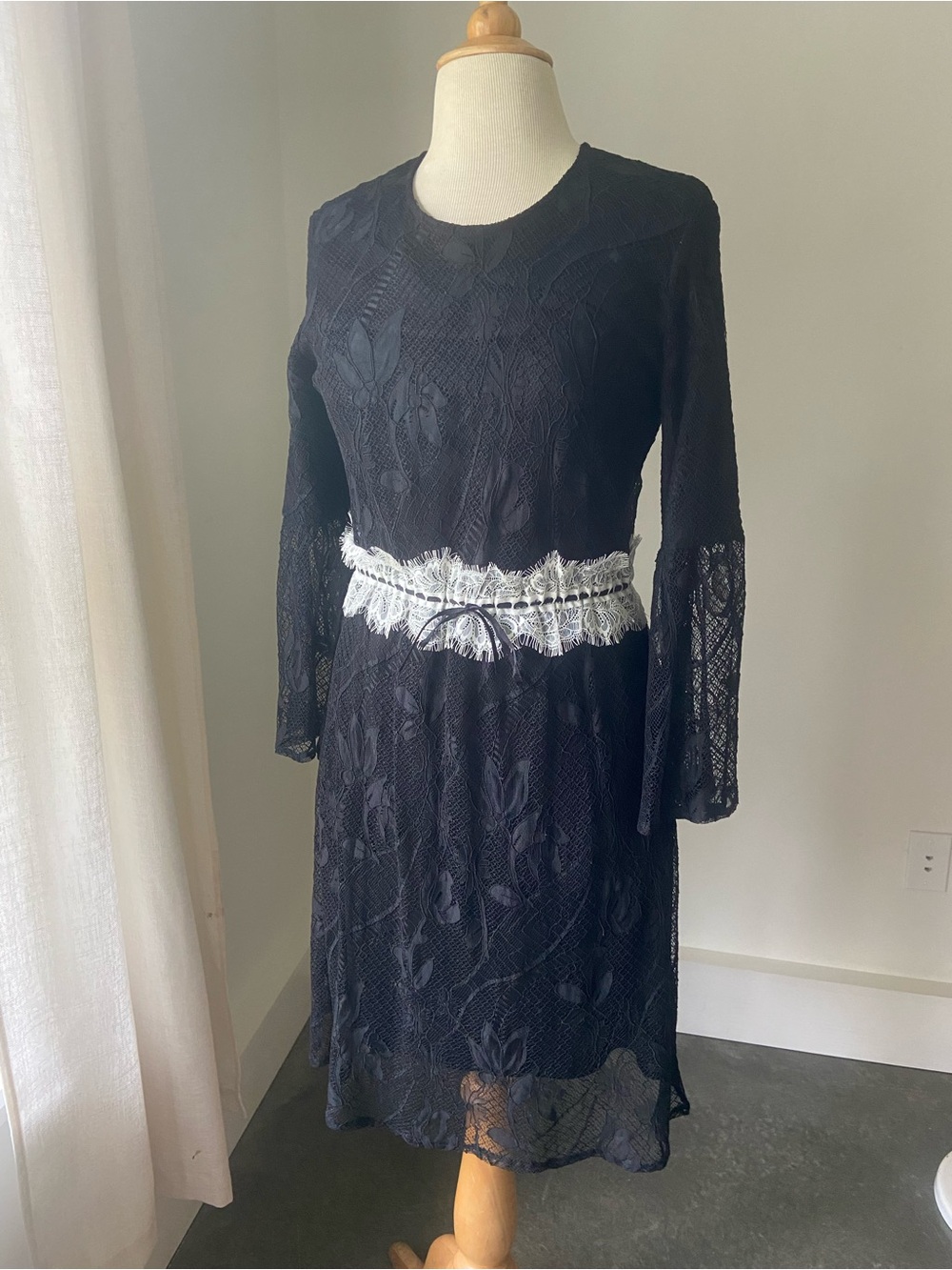 Black Lace Long-Sleeve Dress with White Fringe Waistband